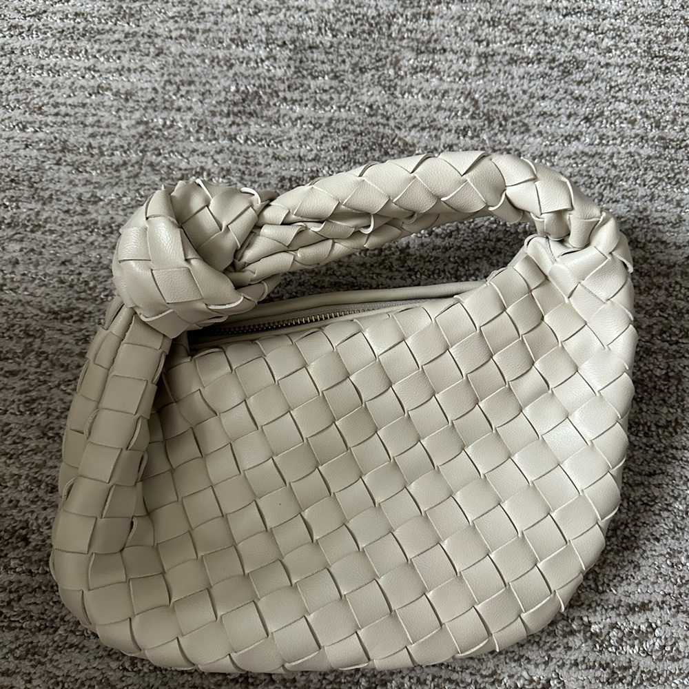 Elegant Cream Woven Leather Mini Purse